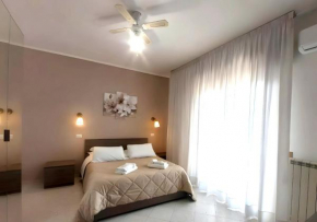 Fiumicino Grand Comfort Apartment - Two-Bedroom Suite - Sleeps up to 6 Fiumicino